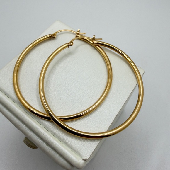 Vintage 14kt Yellow Gold 42mm round hoop earrings! - Picture 5 of 15